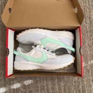 Nike White and Mint Athletic Shoes